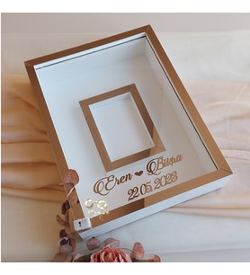 Fotoğraflı Beyaz 30x40 cm Fotoğraf Bölümlü Yarı Bronz Kaplamalı Ledli İsimli Gül Kutusu! Anı Çerçevesi