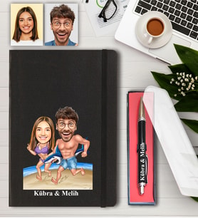 Kişiye Özel Kumsalda Koşan Çift Karikatürlü Defter ve Kalem