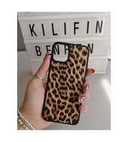 Samsung A06 Leopar desenli Kılıf Modeli