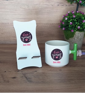 Love Your Self Hediye Sepeti Kupa Bardak T Kulplu ve Ahşap Telefon Standı Arkadaşa Hediye, Anneye Hediye (Model 8)
