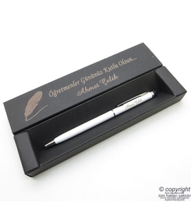 Wings İsme Özel Slim Beyaz Touch Metal Tükenmez Kalem + İsme Özel Kutu (Öğretmenler Günü veya başka bir mesaj) (Karışık)