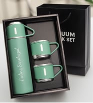 Özel Kutusunda 3 Bardaklı 500 ML Çelik Termos (Yeşil)