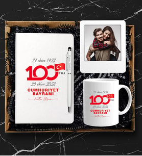 Kişiye Özel 100. Yıl Tasarımlı Defter, Kupa, Kalem, Fotoğraflı Çerçeve& Cumhuriyet Bayramı Bayramı Anı Hediye Seti