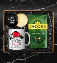Yılbaşına Özel Mutlu Yıllar Kupası & 250 Gram Jacobs Filtre Kahve & Yılbaşına Özel Mum