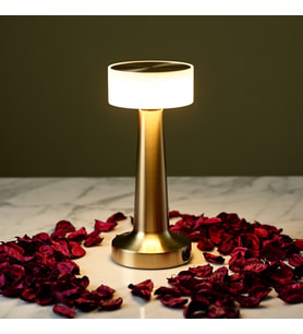 3 Renk Işıklı Şarjlı Dokunmatik Gold Masa Lambası + Kurutulmuş Gül Yaprakları Hediye Seti