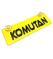 Komutan Yazılı Sarı Dekor Plaka Vantuzlu Cam Süsü 22X7.5Cm Kmt2