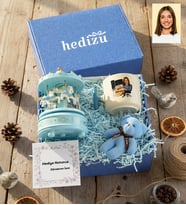 Kişiye Özel Karikatürlü Kadın Yazılım Mühendisi Hediye Kutusu - Kişiye Özel T Kupa, Atlı Karınca Müzik Kutusu, Peluş Anahtarlık Mühendisler Günü Hediyesi