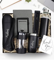 Kişiye Özel 500 ML Deri Çantalı Termos & Kulplu 280 ML Çelik Termos & Siyah French Press & Özel Deri Kılıflı 500 Ml Su Matarası & Telefon Cepli Defter & Siyah Mat Roller Kalem Premium Hediye Seti (Siyah)