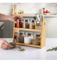 8 Parça Borosilikat Cam Baharatlık Seti (700 ml) - Paslanmaz Çelik Kapaklı ve Bambu Kapak Sçenekli 2 Katlı Bambu Standlı Tezgah Üstü Erzak Kabı ve Mutfak Düzenleyici Organizer (Bambu Kapak)