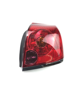 Toyota Avensis 2003-2005 Stop Lambası Arka Stop Sağ