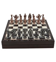 GiftHome Büyük Boy Metal İNGİLİZ Satranç Takımı Antik ve Ceviz Desenli Sandıklı MDF Tahtası(36X36X6 cm.)