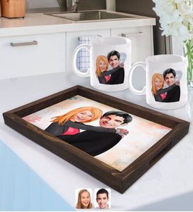 BK Gift Kişiye Özel Sevgililer Karikatürlü Doğal Ahşap Tepsi ve 2’li Kupa Bardak Seti-88