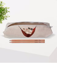 BK Gift Kişiye Özel Kedi Tasarımlı Keten Bez Kalemlik ve İsimli Ahşap Kurşun Kalem Hediye Seti-1