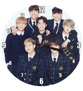 Cakatablo BTS Kore Pop Okul Üniformalı Duvar Saati