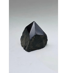 Piramit Kesim Doğal Şungit Taşı Shungite 32PS