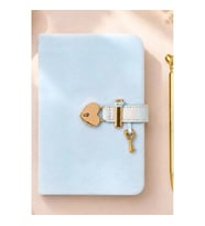 VICTORIA'S JOURNALS 126-2755 HUSH HUSH KİLİTLİ KUTULU VE KALEMLİ 100gr.192YP.ÇİZGİLİ DEFTER - MAVİ