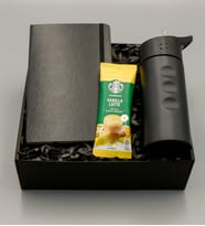 Siyah Çelik Su Matarası & Siyah Defter & Vanilla Latte Hediye Seti