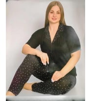 Pijamoni Kadın Viskon Büyük Beden Kısa Kol Boydan Düğmeli İnce Pijama Takımı 7550/3 - 1 Adet (Siyah)