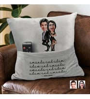BK Gift Kişiye Özel Sevgililer Karikatür Tasarımlı Organizer Kumanda ve Atıştırmalık Cepli Gri Kırlent Yastık-6 Arkadaşa Hediye, Cepli Yastık