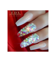 EDA LUXURY BEAUTY Pembe Beyaz French Takma Tırnak Lüks Parlak Kristal Gem Taşlı Desenli Extra Uzun Kare Nail Art Set E049
