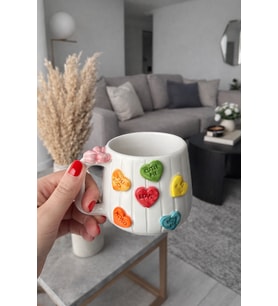 Renkli Kalp Detaylı Seramik Kupa