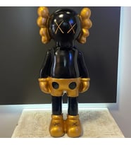 Büyük Kaws Heykel Biblo