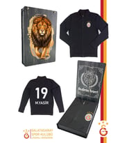 Galatasaray Orijinal Lisanslı Siyah Balıkçı Yaka Kişiye Özel Sweat Ahşap Kutulu