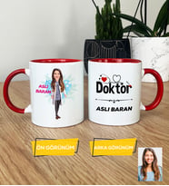 Kişiye Özel Karikatürlü Doktor Hediye Kupa Bardak Kadın Doktora Hediye Tıp Bayramı Hediyesi (Kırmızı)