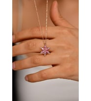 Pembe Zirkon Taşlı Rose Lotus Çiçeği Gümüş Kolye