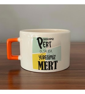 Ciğerlerimiz Pert Olsa Da Yüreğimiz Mert Baskılı Turuncu Kulplu C Fincan