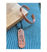 El İşi Saf Bakır Bileklik ve Zırh Duası Kazılı Bakır Kolye Kombini