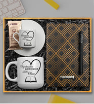 Kişiye Özel Öğretmenler Günü Hediye Seti ( Oval Kupa & Türk Kahve Fincanı & Gold Defter & Roller Kalem & Kahve )