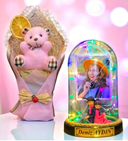 Sizlere Özel İsimli Fotoğraflı Renkli Led Işıklı Fanus ve Pembe Peluş Ayıcık Buketi (Model 7)