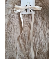 Trend Sallantılı Kurdele Fiyonk Model 13 cm Pens Toka(1 adet) (Krem)