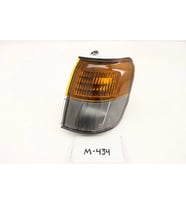 Sınyal Lambası Sol Japon Pajero (V1, V2, V3, V4) 2.6:3.0 V6:3.5 V6:2.5 Td 91-97 (Oem No: Mb831081)