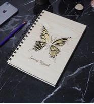 Kişiye Özel Kelebek Desenli Ahşap Kapaklı Defter - İsme Özel -  A5 60 Yaprak (120 SAYFA) (Gold)