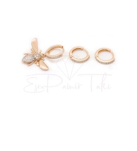 Zirkon Taşlı Rose Gold Renk Arı Küpe Seti