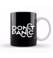 Must Read Book Covers Don't Panic Hitchhikers Guide To The Galaxy Kupa Bardak Porselen