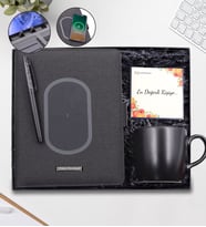 Kişiye Özel Wireless Powerbank 5000 mAh Akıllı Organizer & Siyah Mat Kalın Roller Kalem & Siyah Mat Kupa Hediye Seti