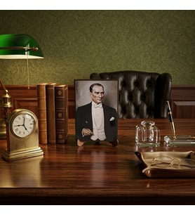 Atatürk Masaüstü Ahşap Tablo - Kabartmalı Baskı Şık Hediyelik 11x16 cm No 3