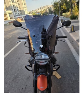 MOTOCAM Moto Guzzi V7 Stone Ön Cam 2021-2023 Model 52cm Siyah Renkli 4mm APARATSIZ