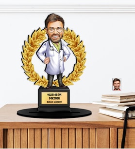 Kişiye Özel Karikatürlü Yılın Doktoru Ahşap Oscar - Masaüstü Biblo