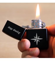 Kişiye Özel İsimli Benzinli Siyah Zippo Çakmak - Kutup Yıldızı Baskılı