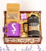 Kişiye Özel Hediye Seti- Mor Çay-Kahve Fincanı-French Press-Lavanta Çayı-Bubble Mum-Ahşap Hediye Kasası