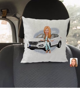 BK Gift Kişiye Özel Plakalı Kadın Hyundai Tucson Karikatürlü Kare Araç Koltuk Yastığı-1