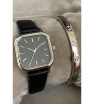 Yeni Sezon Özel Kutusunda Minimal Kadın Kol Saati Cartier Bileklik Hediyeli Deri Kordon Çelik Kasa Özel Kutusunda Kadın Kız Modası Trend Çok Satan Kadın Kol Saati Kadına Sevgiliye Arkadaşa Ablaya Anneye Hediyelik Aksesuar Seti
