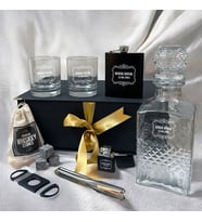 Gold Detaylı Black Premium Viski Şişesi & Bardak Kutusu – Exclusive Tasarım