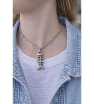Bone Tide – Balık İskeleti Figürlü Gümüş Renk Unisex Kolye (60 cm)
