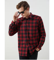 LCWAIKIKI Classic Bordo Regular Fit Uzun Kollu Ekose Gabardin Erkek Gömlek