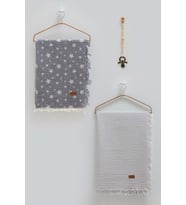 Caramell Basıc İkili Müslin Battaniye Emzik Askısı Üçlü Kutulu Set-100x120 cm CRML.V4.2487